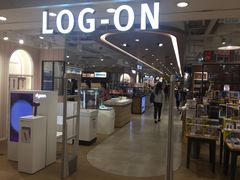 -LOG-ON(海港城店)