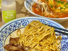 -李与白包子铺(桐梓林店)