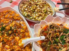 -洪霞餐馆·川菜·鲜货现炒(两江春城店)