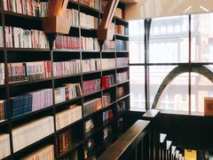 -钟书阁(松江泰晤士小镇店)