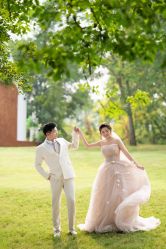 -雪中彩影婚纱摄影·微光艺术中心