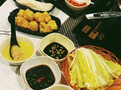 竹荪-鲜入围煮花胶鸡海鲜火锅