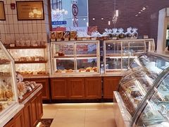 面包甜点陈列柜-老大昌(淮海中路店)