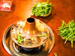 -岳记兴隆·青城腊排铜火锅(融创店)