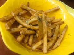 -BHC炸鸡(明洞总店)