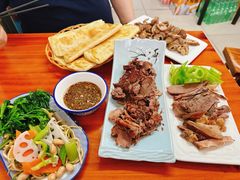 -河间正宗驴肉火烧(宾水西里店)