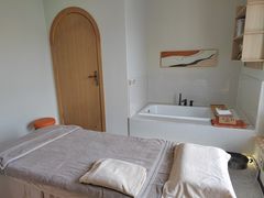 -瑶舍头疗·瑶浴·芳香热石SPA(五洲国际店)