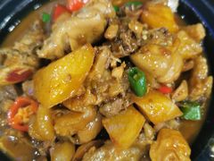 猪蹄土鸡煲-虎虎龙虾大排档(双井店)