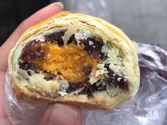 豆沙蛋黄酥-闻酥园(大慈寺店)