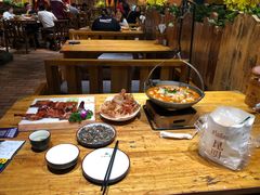 -老滇山寨•云南特色菜•地方菜•民族风情歌舞表演(金碧店)