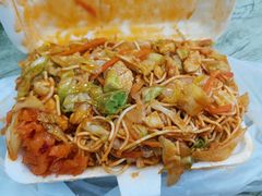 番茄鸡肉炒面-老婆婆炒饭(小白楼1902欧式风情街店)