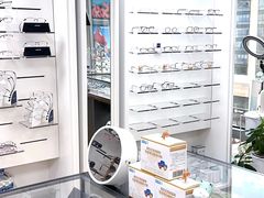 -优视觉视光中心•青少年近视防控(新世界中心写字楼店)