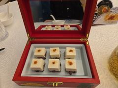 -品海楼·大连海胆锅贴馆(东港店)