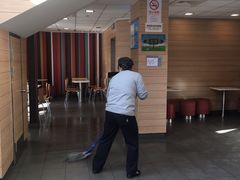 -麦当劳(乳山路店)