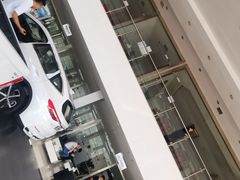 -北京泊士联汽车销售中心肖村店(南四环东路辅路店)