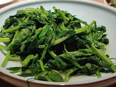 清炒豌豆尖-渝信川菜(长安店)
