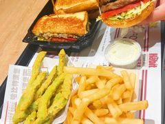 -The Habit Burger Grill 哈比特汉堡(爱琴海店)