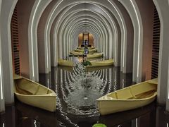 -涨巢·潮玩水疗局