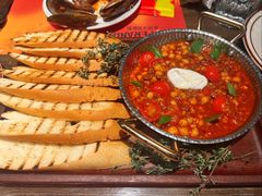 鹰嘴豆肉酱配烤面包酸奶油-ZAFFERANO西班牙海鲜饭(上海首店)