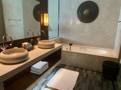 -海南清水湾莱佛士酒店