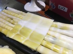 竹笋-手选潮汕鲜活牛肉火锅(二七广场店)