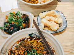 -初湘记湖南米粉(丁豪广场店)