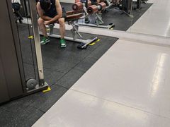 -发条鸭无人健身房(浦东北艾路店)