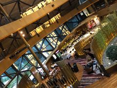 -上海滴水湖皇冠假日酒店