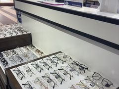-零度眼镜·宝视友·蔡司依视路(吾悦花街店)