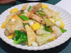 -露露家咖啡店