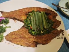 -香巴拉云南餐厅(华莱坞店)