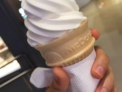 圆筒冰淇淋-麦当劳(世纪汇广场店)