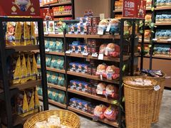 -三只松鼠(世欧广场店)