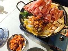 部队锅-MI WU FACTORY米屋美食工厂餐厅(绿地店)