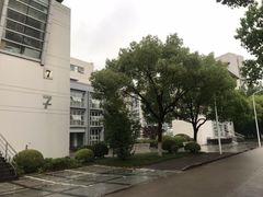 -上海第二工业大学(金海路校区)