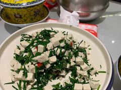 沙葱拌豆腐-宁夏国强手抓羊肉·清真菜(未央路凤三店)