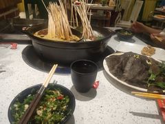 -钢管厂五区小郡肝串串香(蜀都万达店)