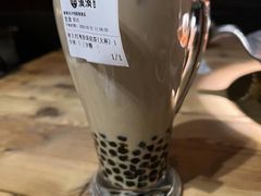 大红袍珍珠奶茶-湊湊火锅·茶憩(杭州湖滨银泰in77店)