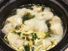 蟹粉小馄饨-馋三尺蟹粉小笼(人民广场店)