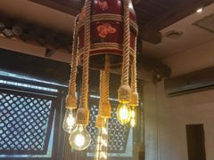 -老牌坊云南鱼豆花火锅(爱建店)