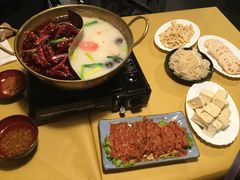 -江湖餐厅–重庆九宫格老火锅