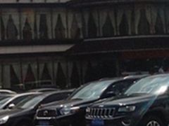 -夏联福记大酒店-停车场