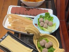 -你好牛火锅 头牌无花果鸡(海上传奇店)