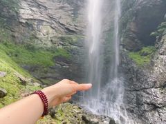 -燕子河大峡谷天坑仙境