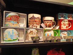 -星巴克(上海虹桥新天地二店)