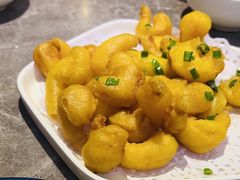 软炸虾仁-闫府私房菜·百年鲁菜(恒隆店)