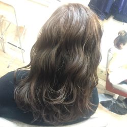 -茶发Salon·烫发染发理发