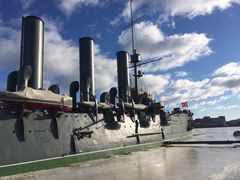 -阿芙乐尔号巡洋舰