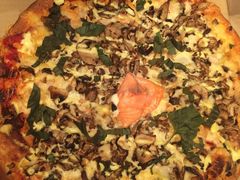 三文鱼芥末酱披萨-Steveston Pizza Company (Richmond)