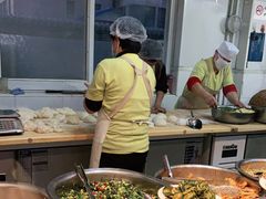 自助取餐区-王三姑牛肉饼